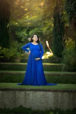 Comfortable and Stylish Full-Sleeve Maternity Dress for Photography