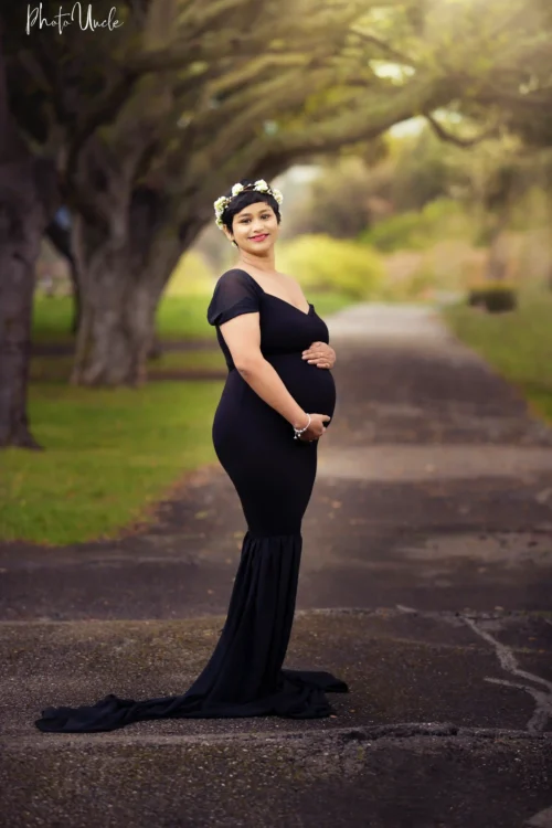 Stylish Black Off-Shoulder Maternity Maxi Gown for Photo Shoots and Pregnancy Glamour