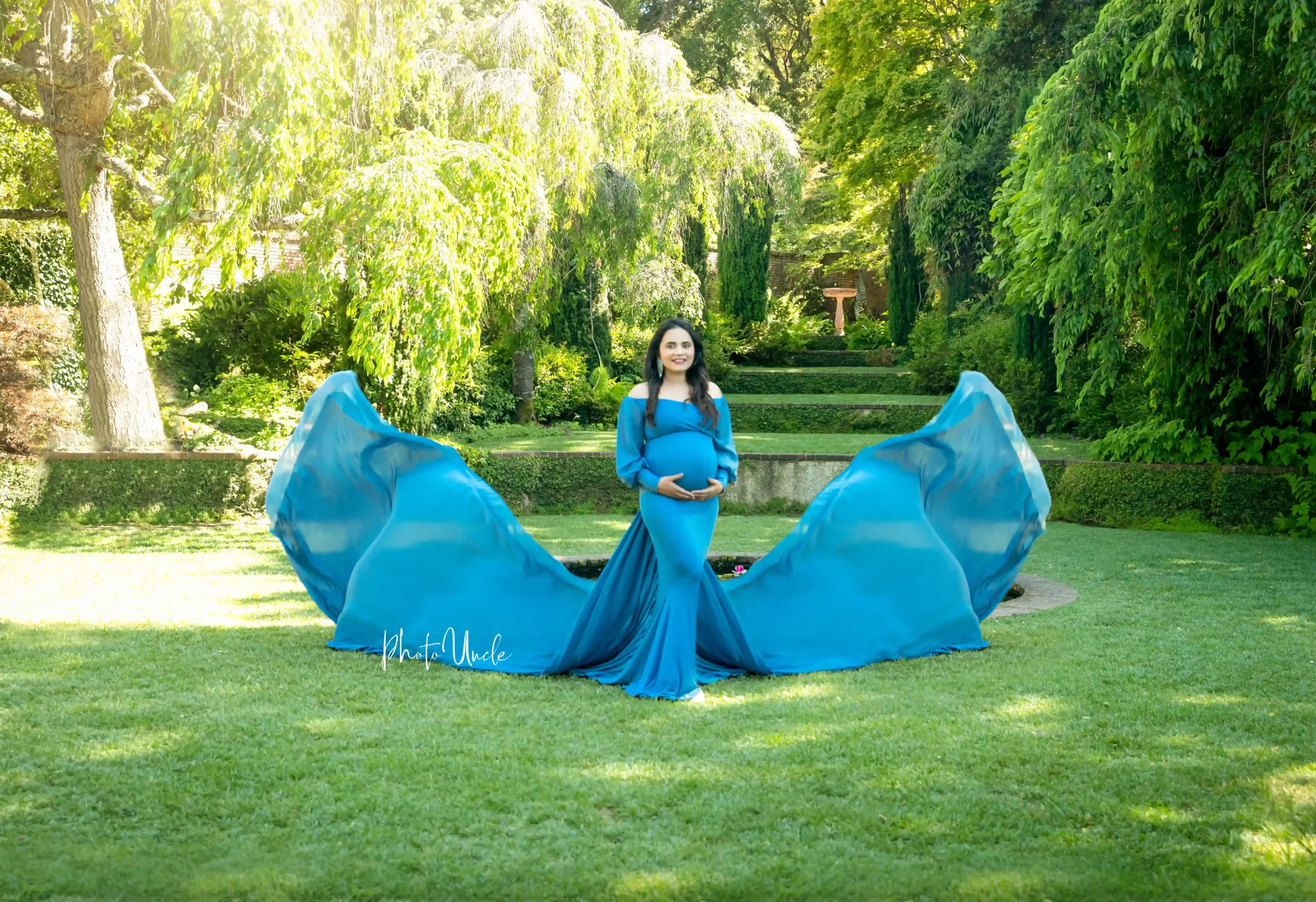 Sophisticated Maternity Fitted Gown with Train and Attached Chiffon